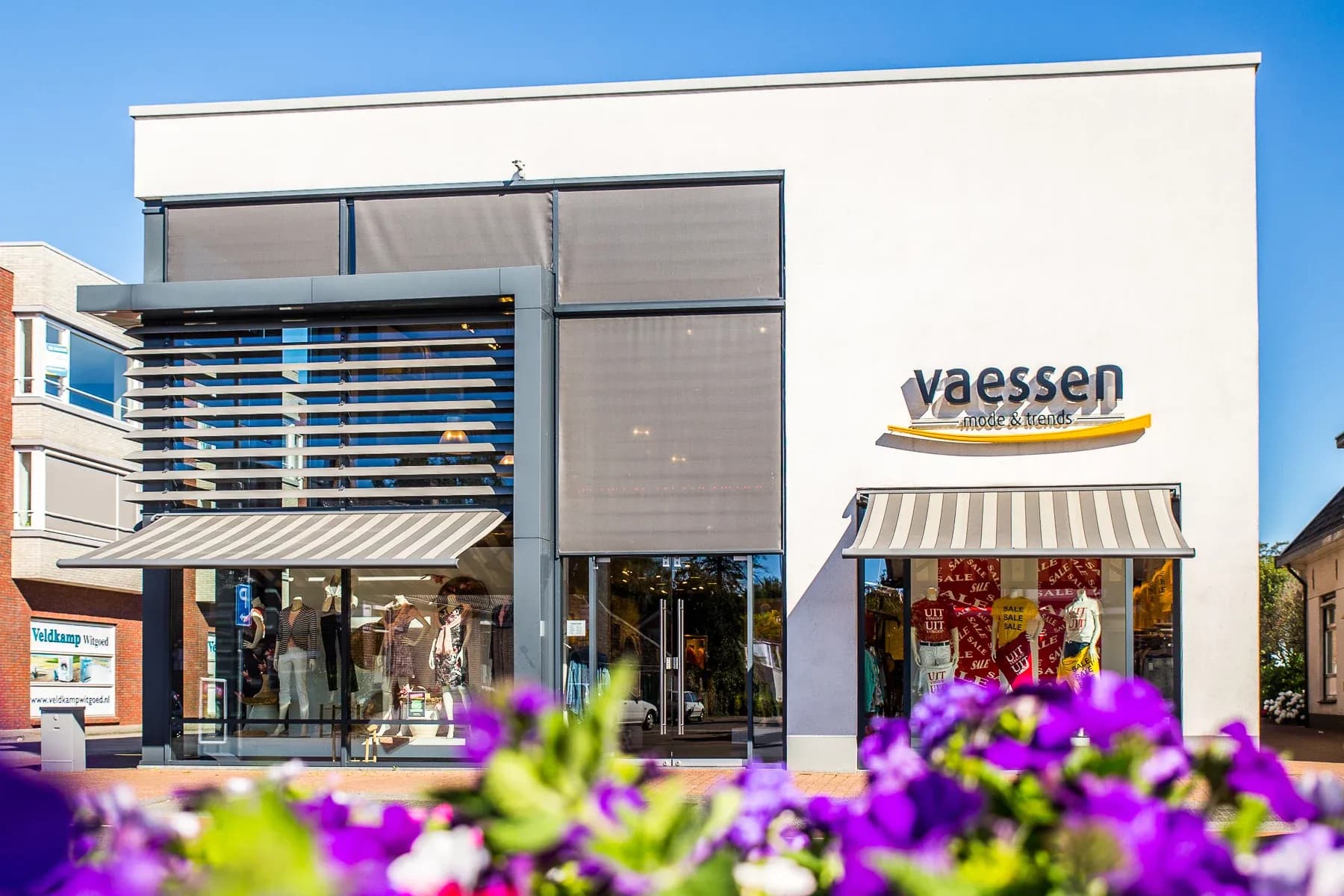 De winkel van Vaessen Mode & Trends aan de Zuiderzeestraatweg in Oldebroek